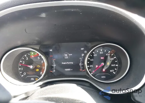 2018 Jeep Compass Latitude 4X4 from USA, damaged, VIN 3C4NJDBB7JT262384